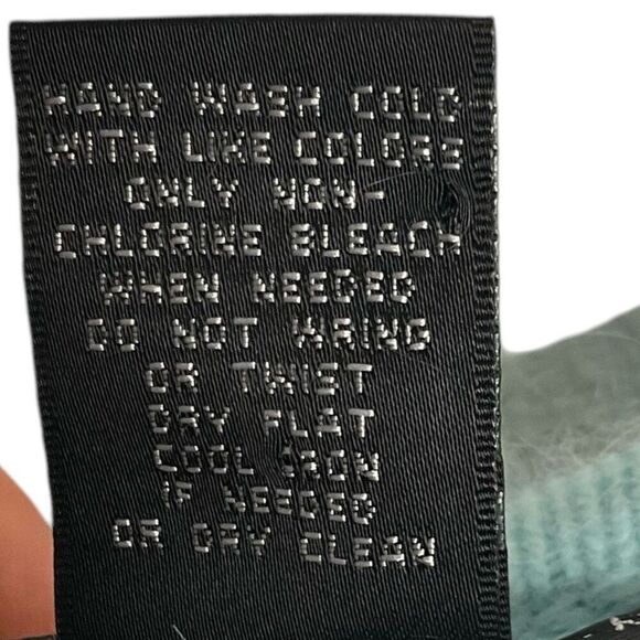 Sarah Spencer Sweater Womens Medium Blue V-Neck‎ Soft Angora Wool Preppy Office - Picture 7 of 12